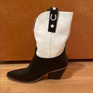 Women’s cowboy boots
